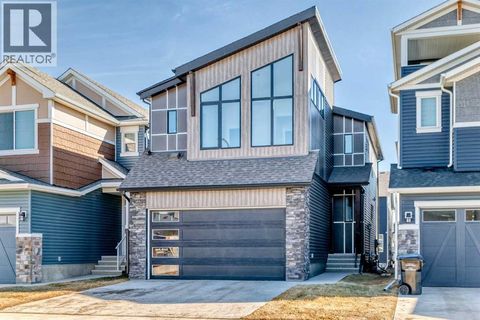 138 Silver Spruce Grove SW Calgary AB T2X5M2