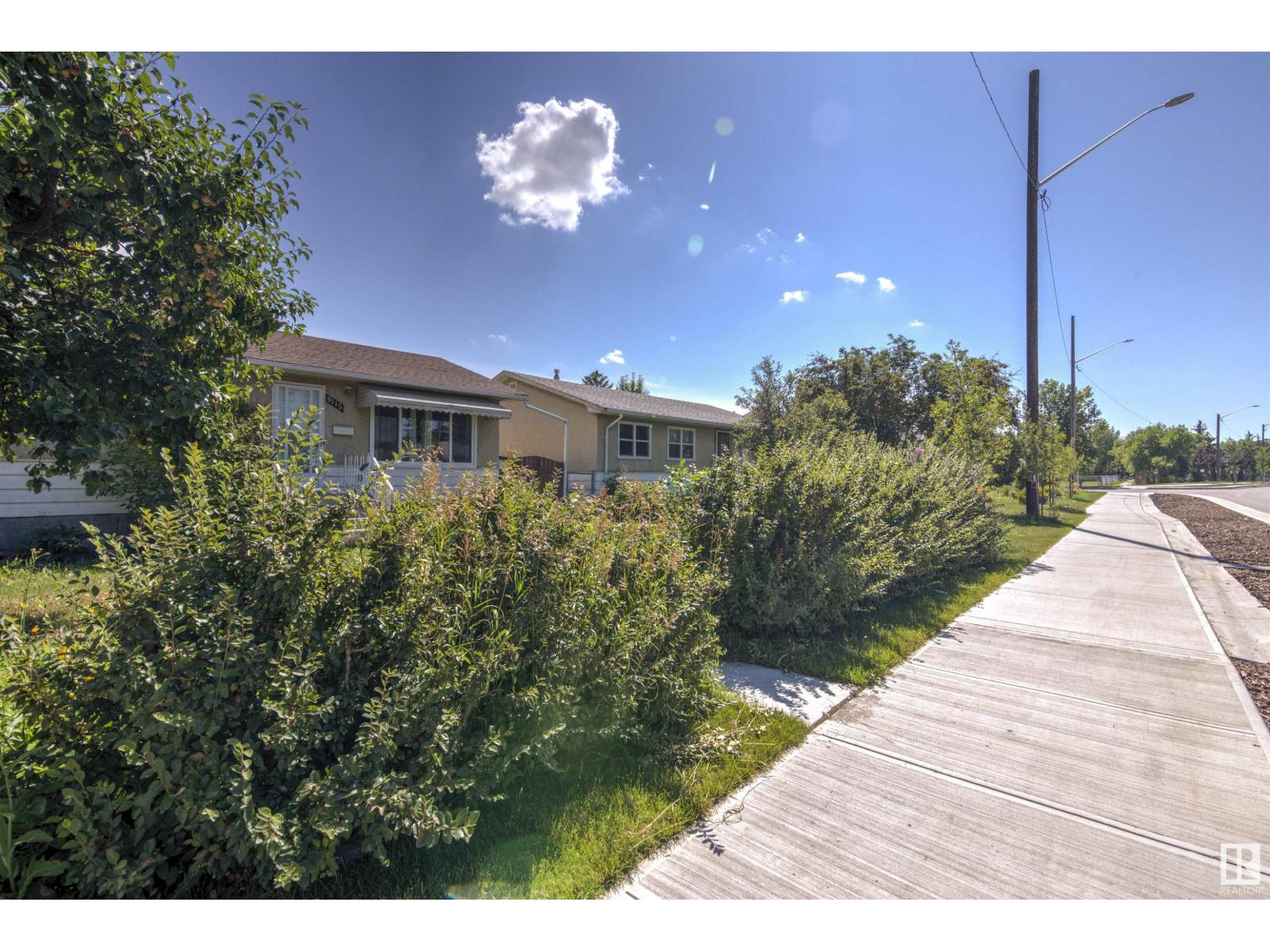 9115 156 ST NW