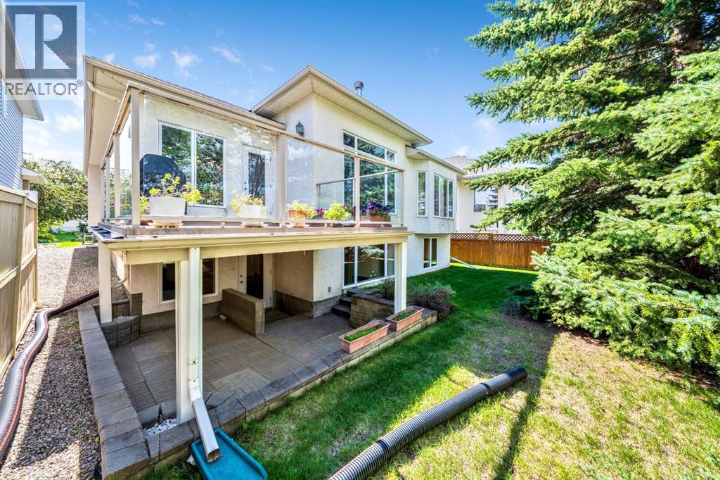 94 Simcoe Crescent SW