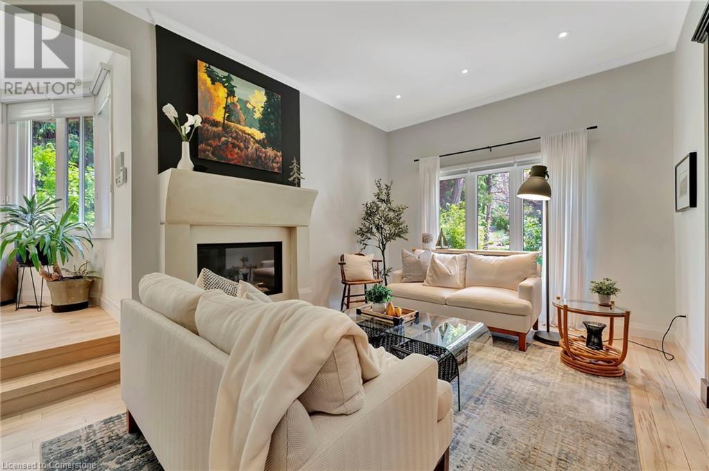 10 STUART Street Unit# 1