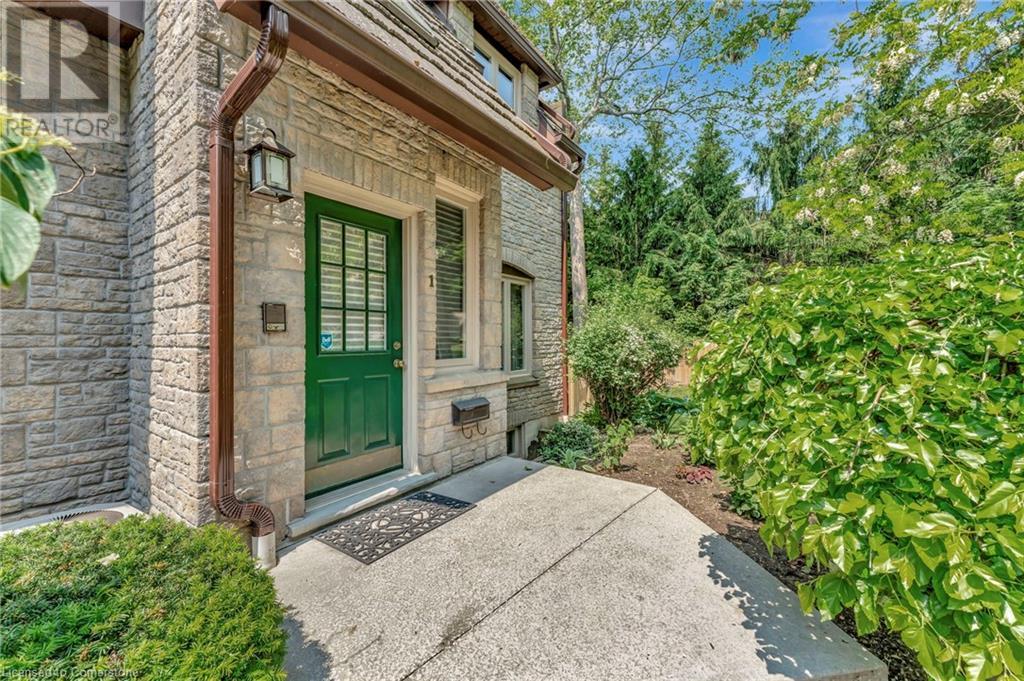 10 STUART Street Unit# 1