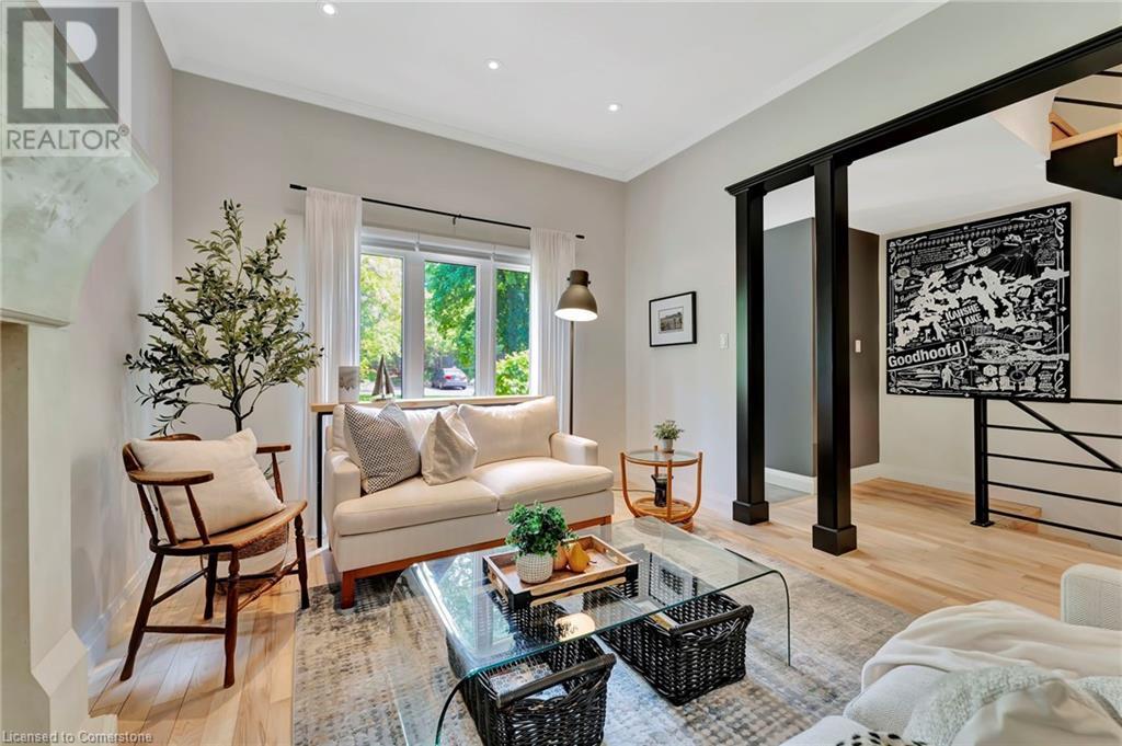 10 STUART Street Unit# 1