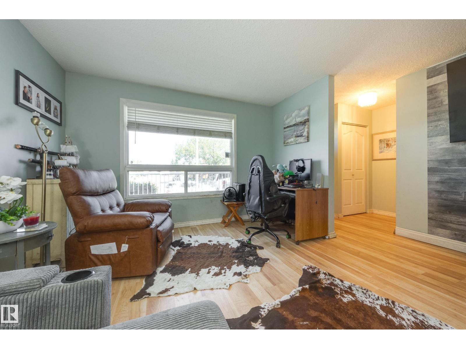 17328 106 ST NW