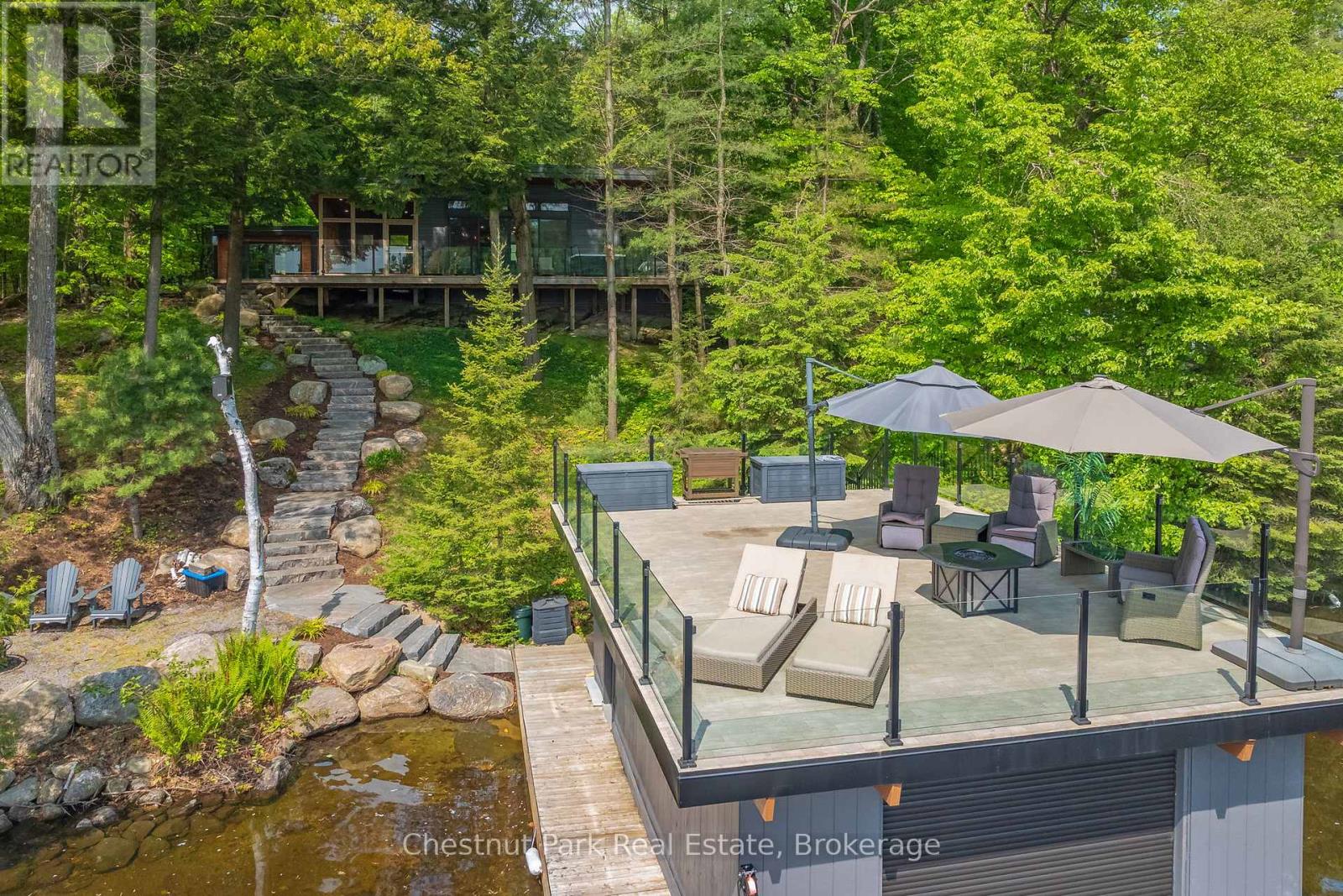 9 - 1098 BANNOCKBURN ROAD