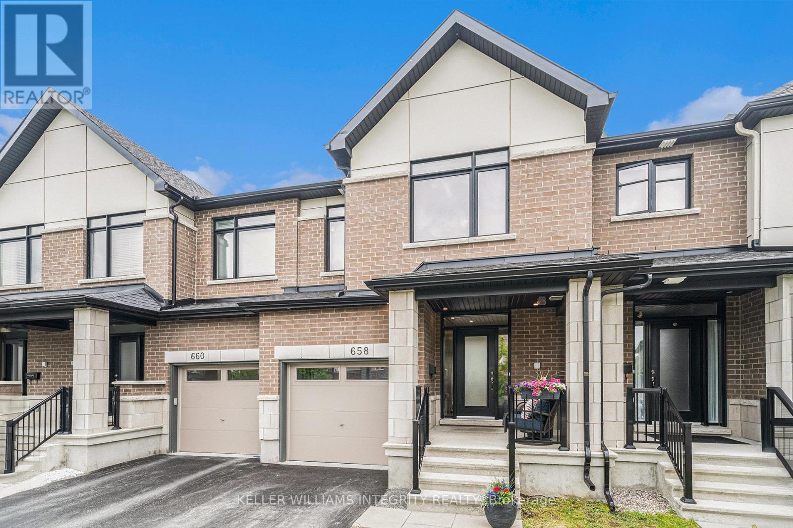 658 PUTNEY CRESCENT