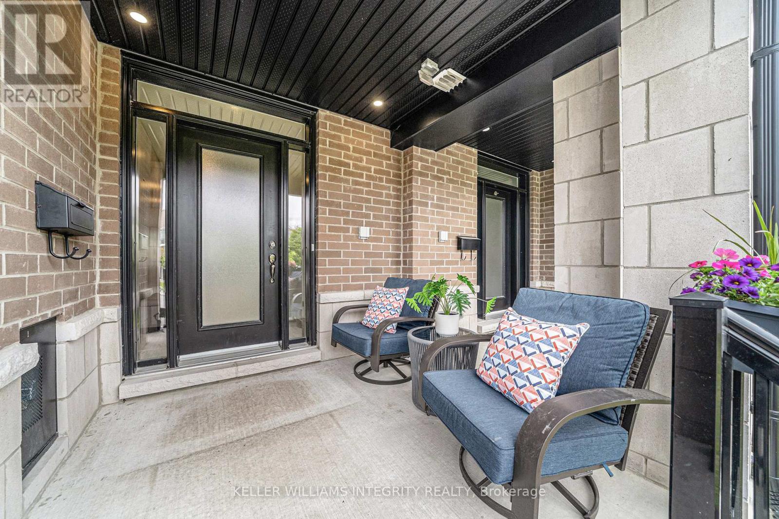658 PUTNEY CRESCENT