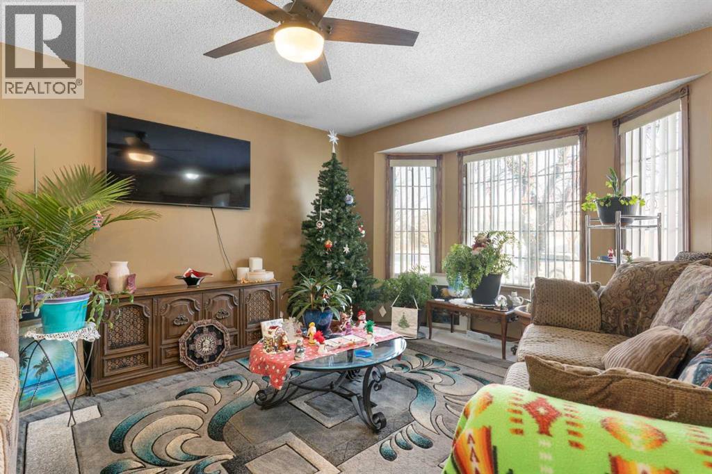 18 Greenview Crescent