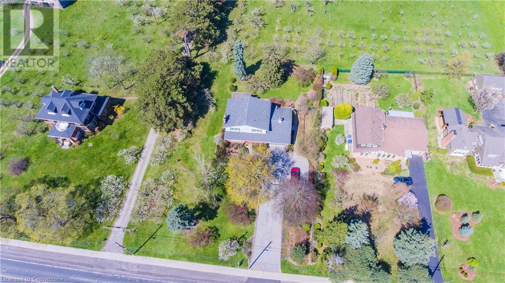 396 MAIN Street W