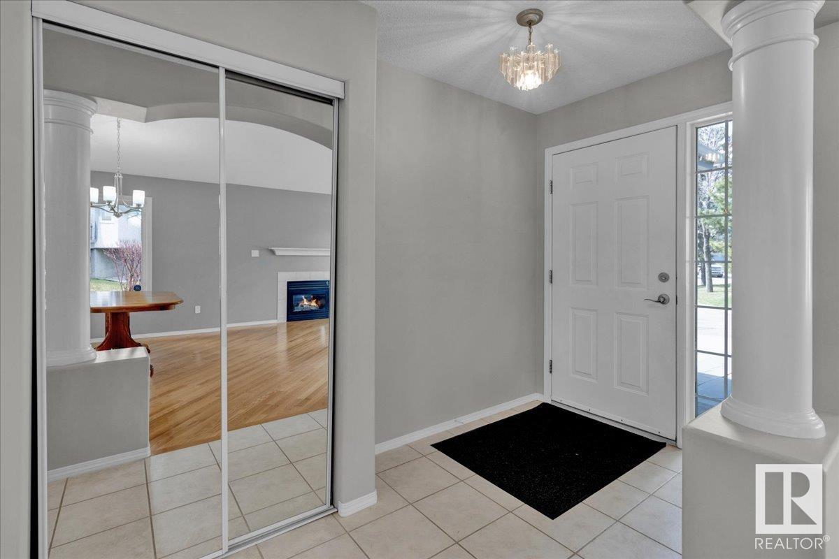 #124 215 BLACKBURN DR E SW