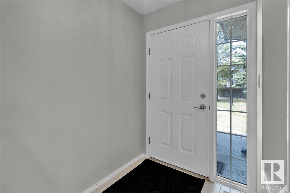 #124 215 BLACKBURN DR E SW