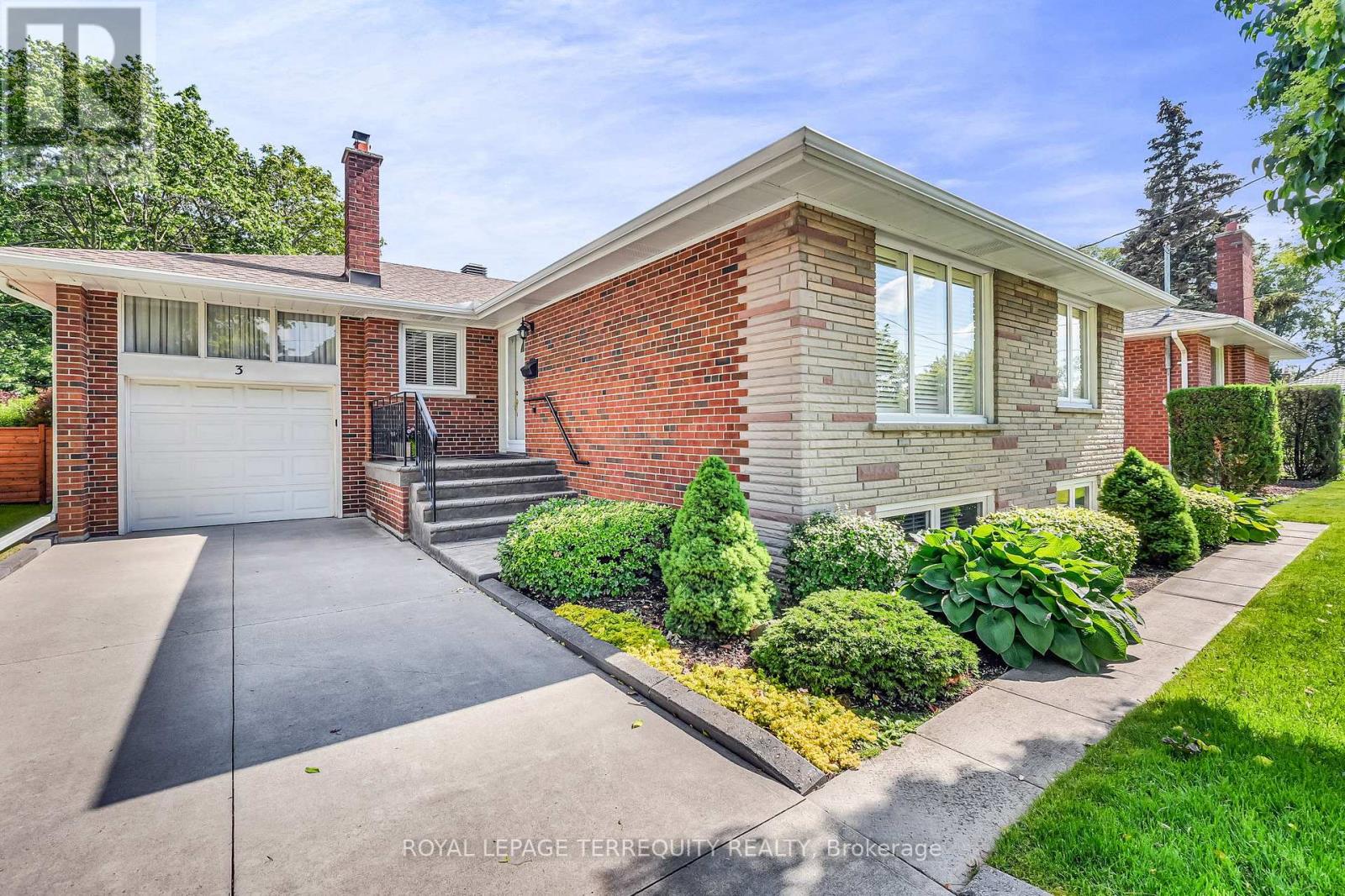 3 AVERY AVENUE