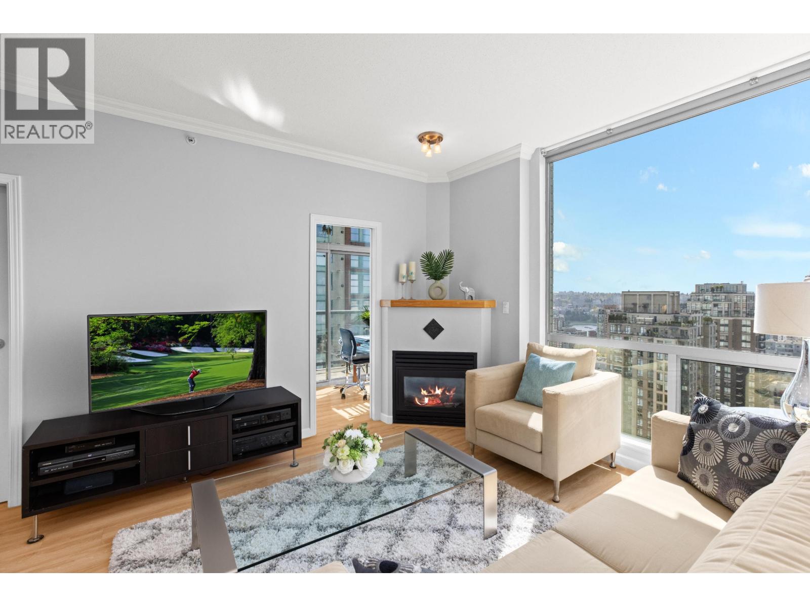 2505 928 RICHARDS STREET