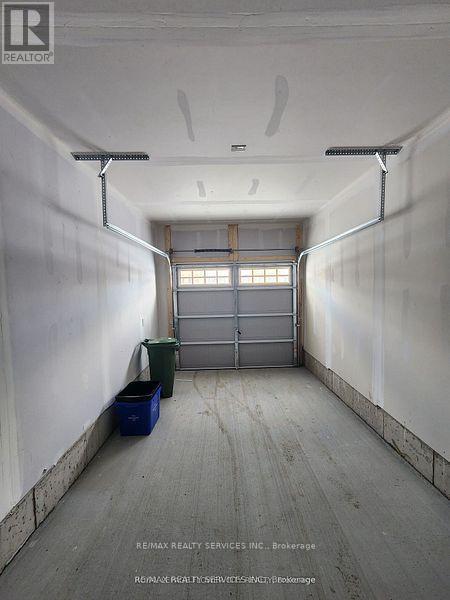 Photo 1 of 27 — 726 ROUNCEY ROAD, Ottawa, ON K2S1B6