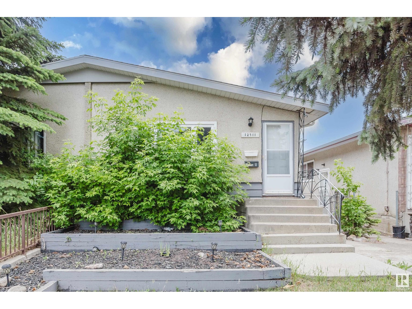 12711 90 ST NW
