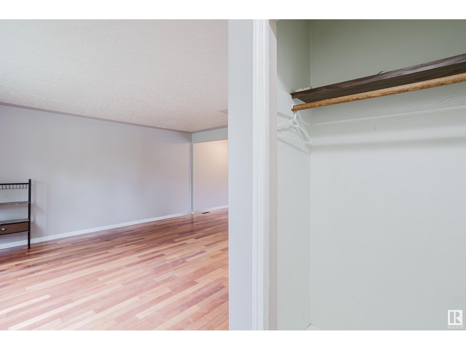 12711 90 ST NW