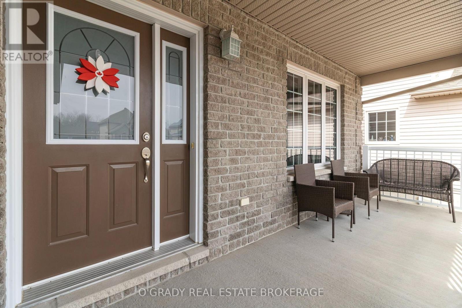 1004 CRESTWOOD DRIVE