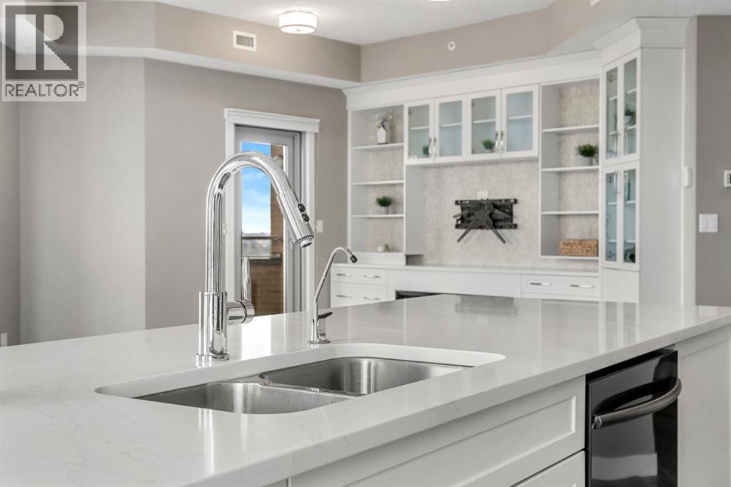 1205, 32 Varsity Estates Circle NW