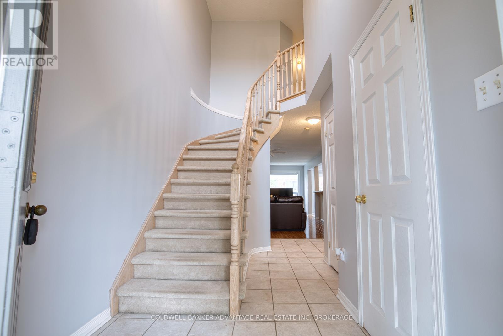 2 - 800 PARAMOUNT DRIVE