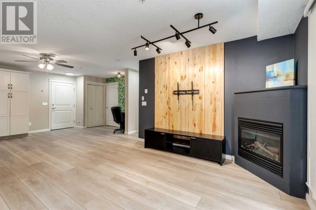 106, 102 Cranberry Park SE