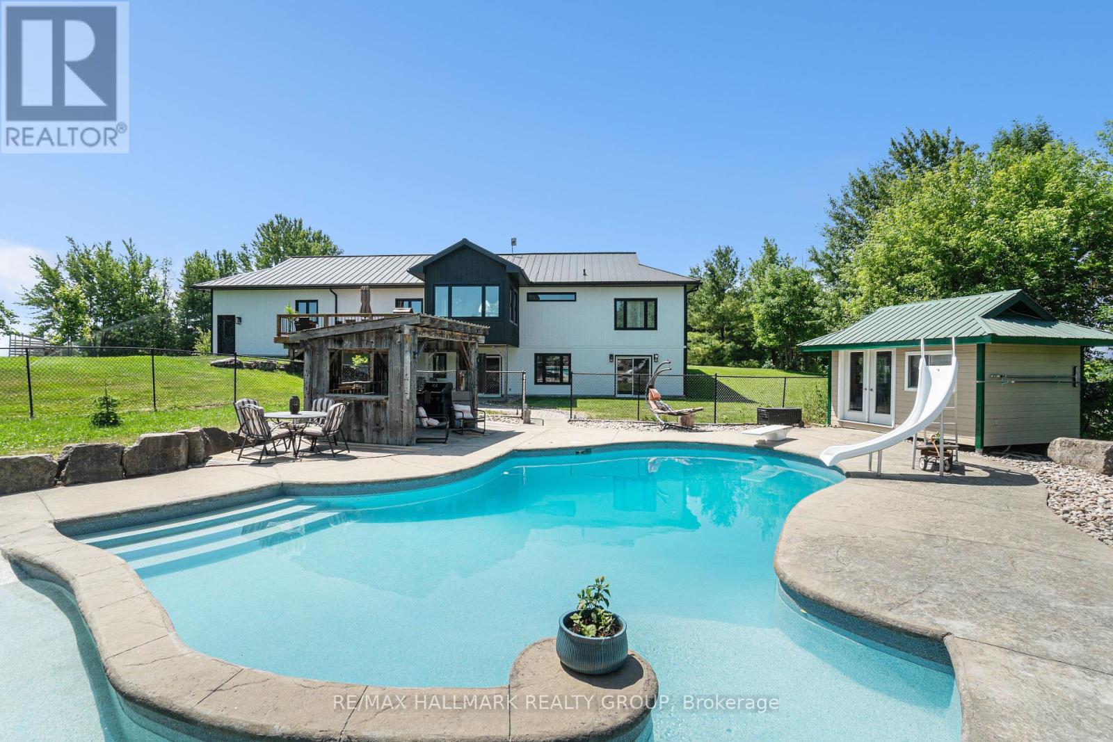 422 OLD COACH ROAD