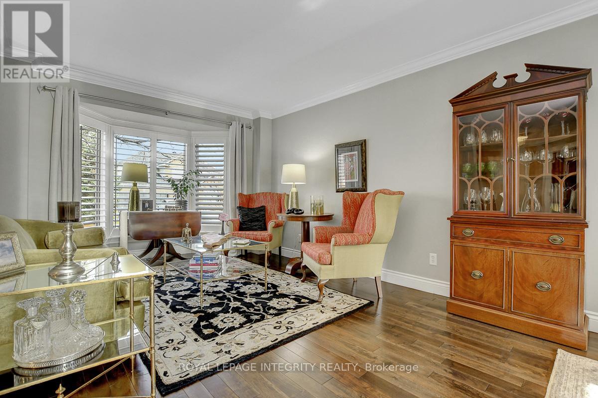 4 HERITAGE GROVE CRESCENT