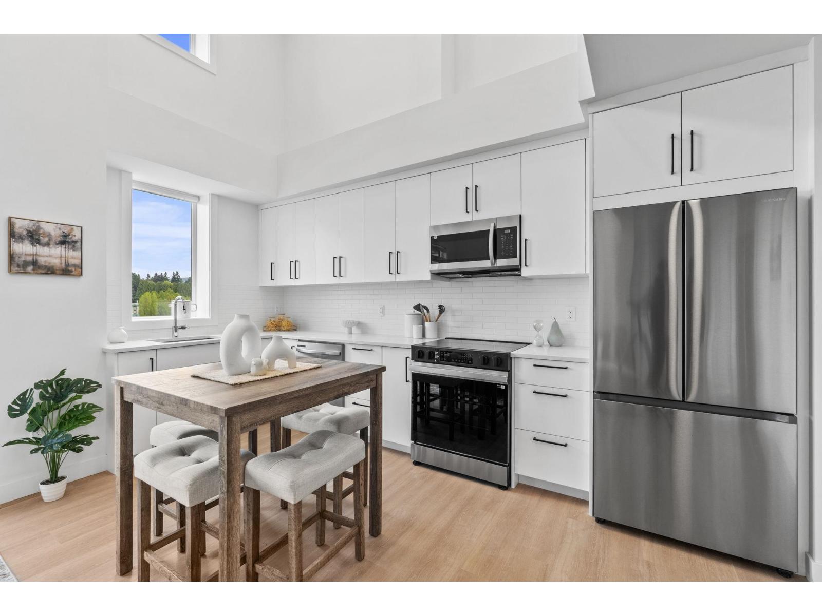 307 33820 SOUTH FRASER WAY
