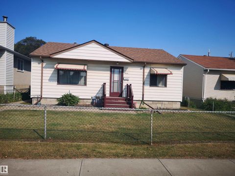 9636 63 AV NW Edmonton AB T6E0G5