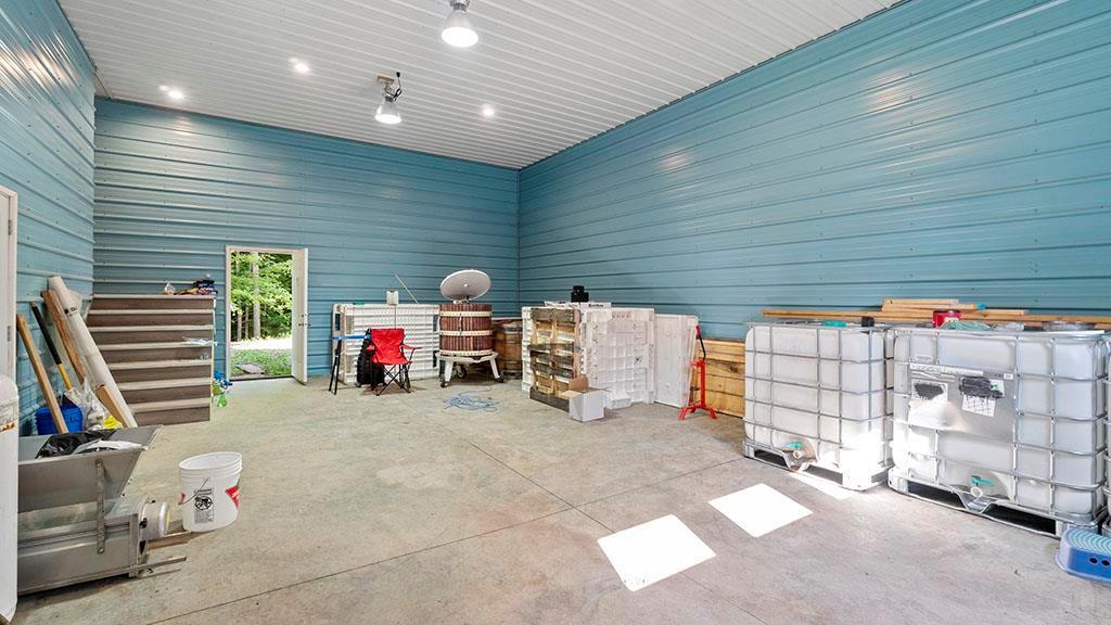 2302 Skimikin Road