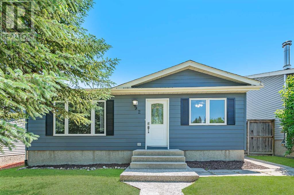92 Macewan Park Road NW