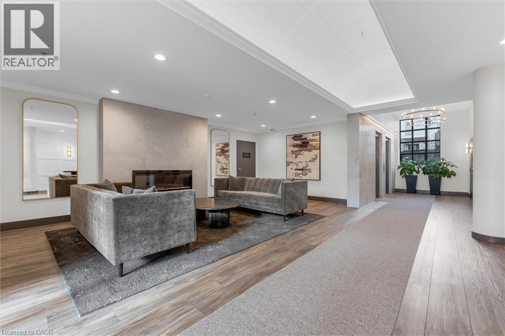 185 ROBINSON Street Unit# 203