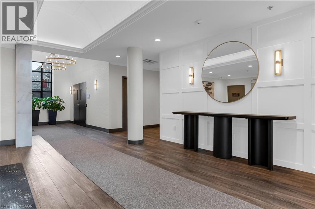 185 ROBINSON Street Unit# 203
