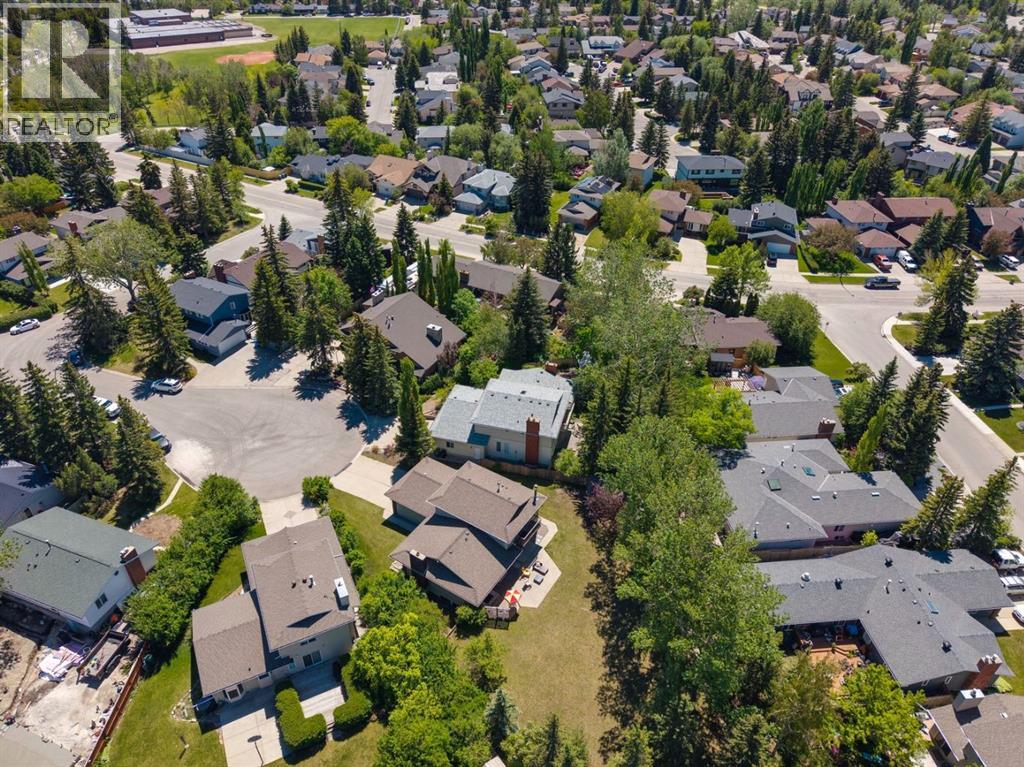 243 Silvergrove Place NW