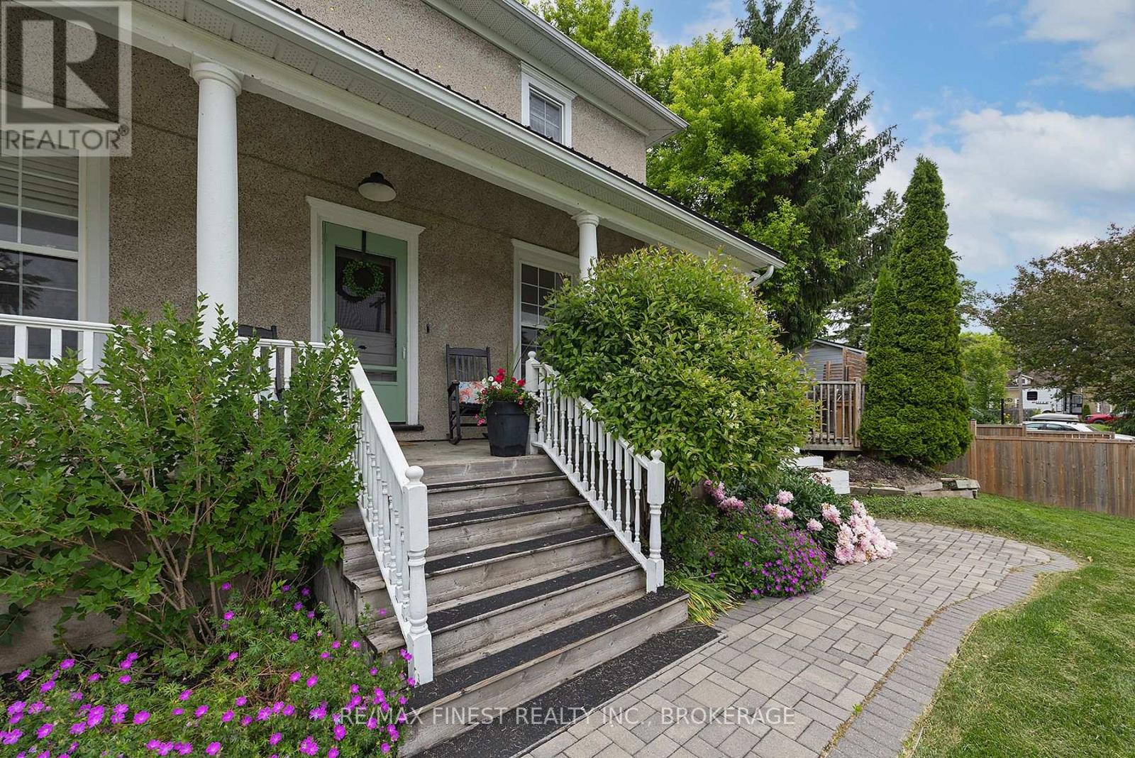 386 QUEEN STREET