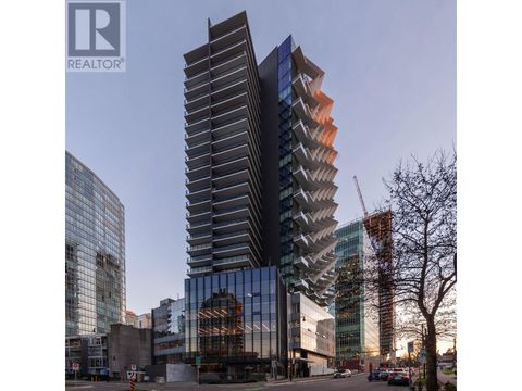 2404 620 CARDERO STREET Vancouver BC V6G0C7