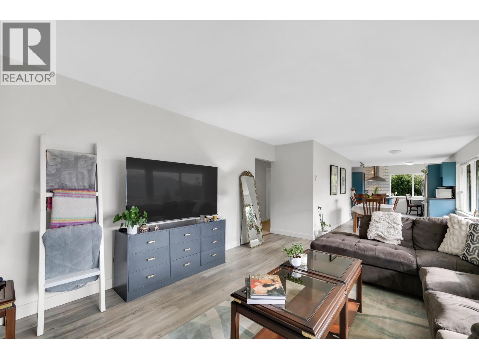 38273 VIEW PLACE
