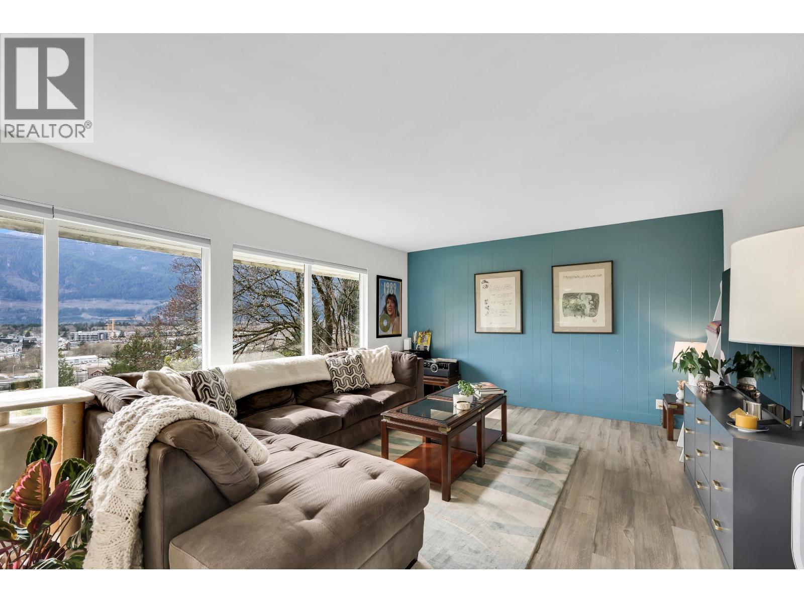 38273 VIEW PLACE