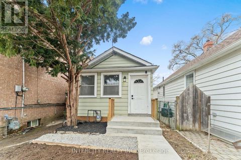 68 GREENDALE AVENUE Toronto (Rockcliffe-Smythe) ON M6N4P6