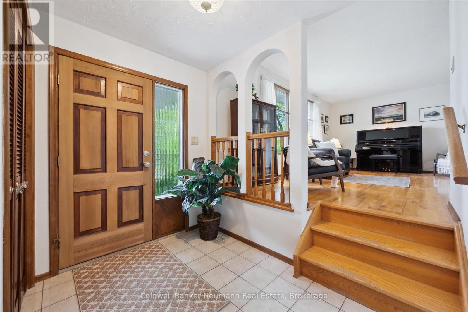 40 KEATS CRESCENT