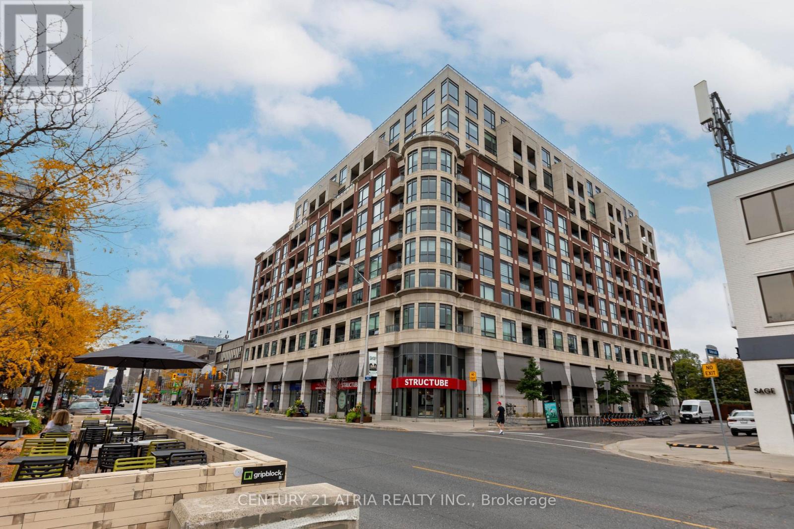 519 - 23 GLEBE ROAD W