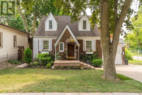 161 HERBERT STREET Waterloo ON N2J1T3