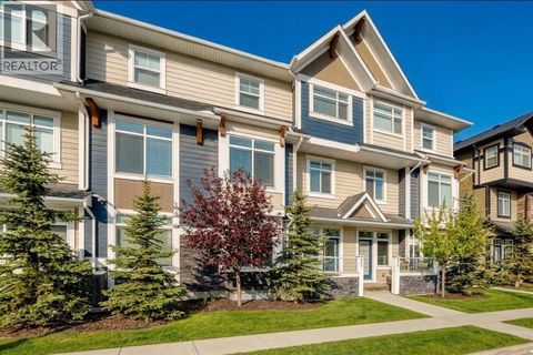 833 85 Street SW Calgary AB T3H1Y1