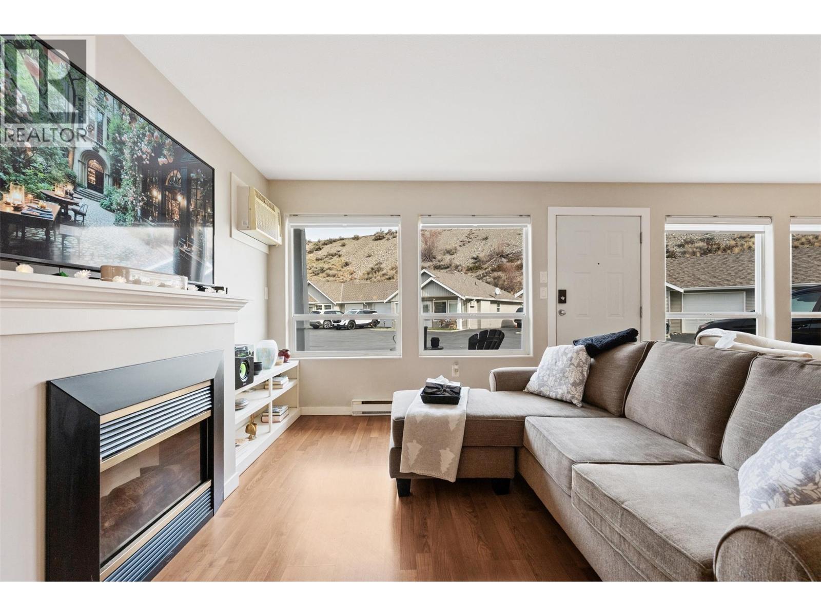 601 9th Street Unit# 8