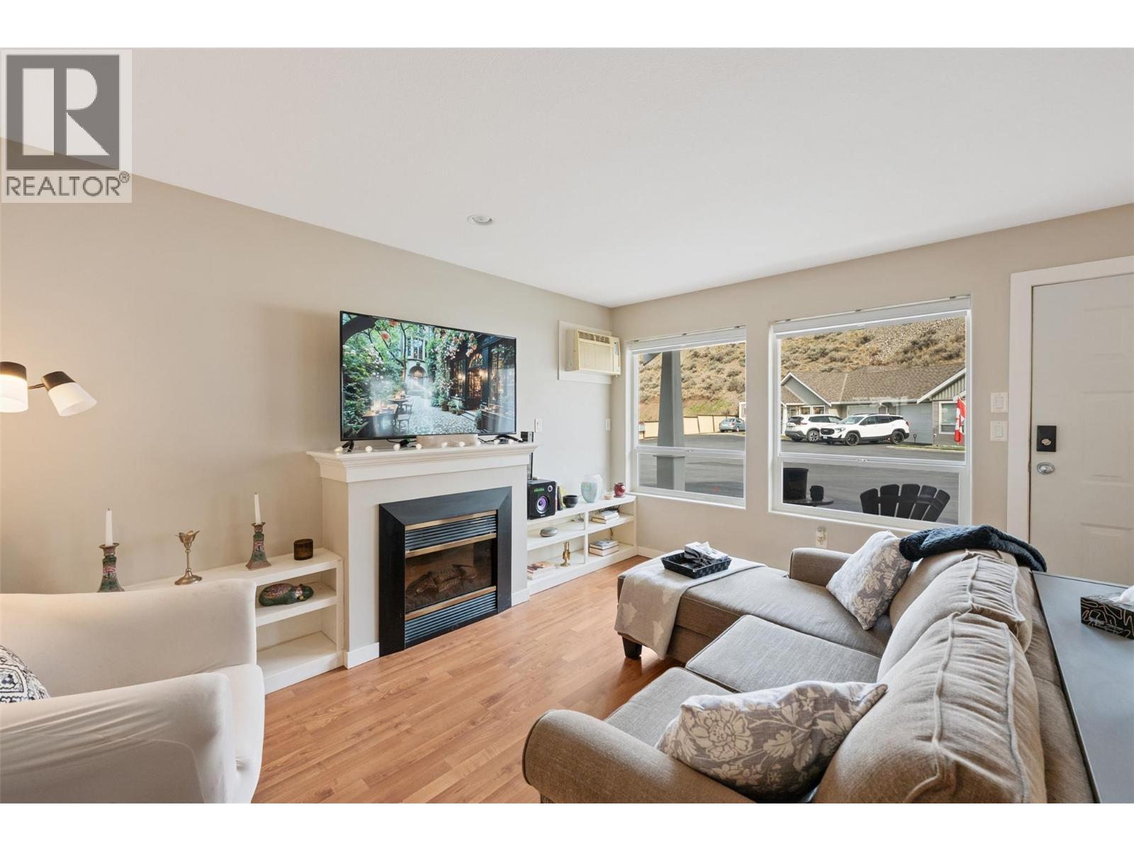 601 9th Street Unit# 8