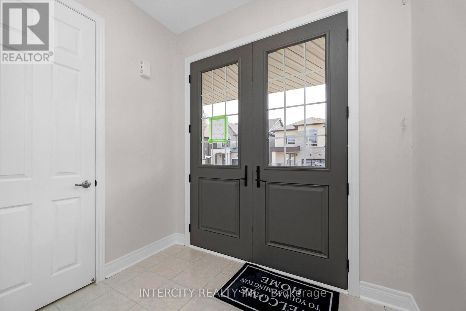 35 KEYWORTH CRESCENT