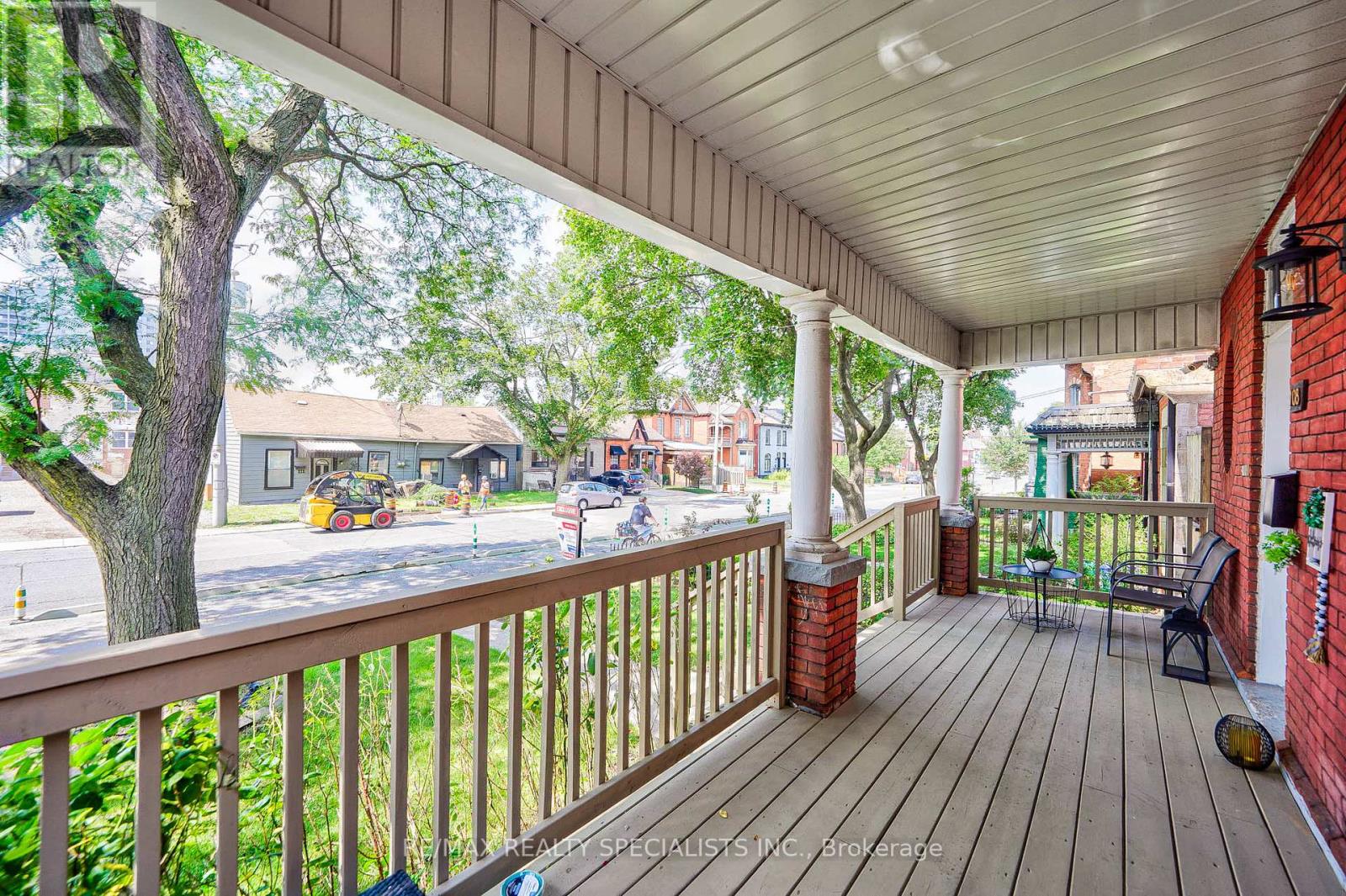 108 VICTORIA AVENUE N