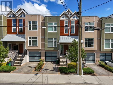 19 4355 Viewmont Ave Saanich BC V8Z5K8