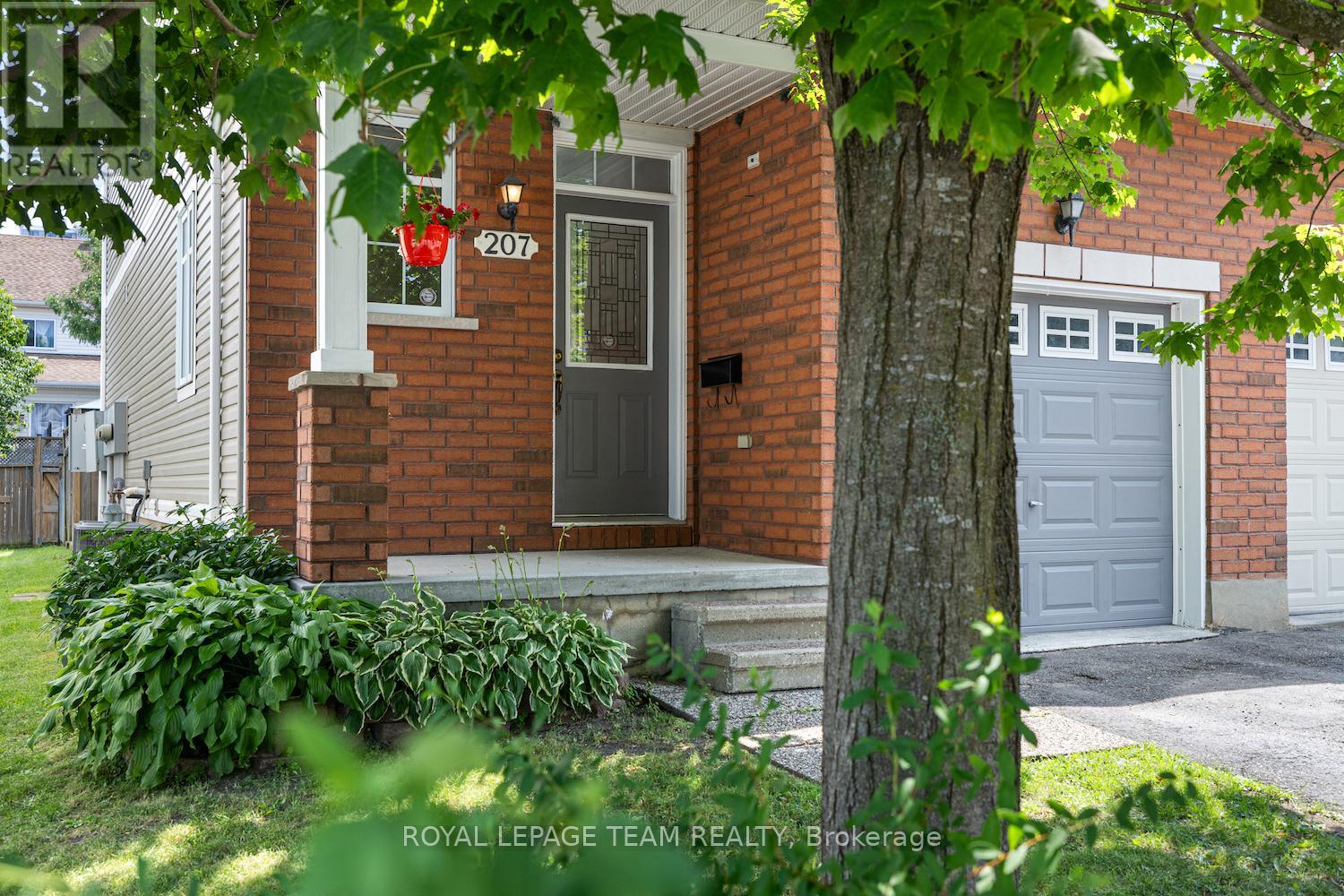 207 PORTRUSH AVENUE