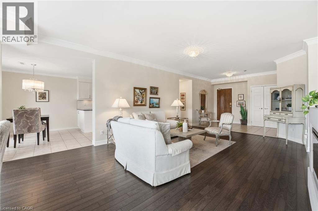 3000 CREEKSIDE Drive Unit# 706