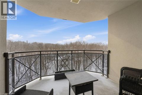 3000 CREEKSIDE Drive Unit# 706 Dundas ON L9H7S8