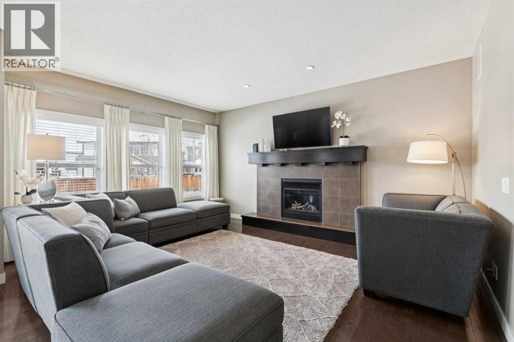 37 Mahogany Terrace SE